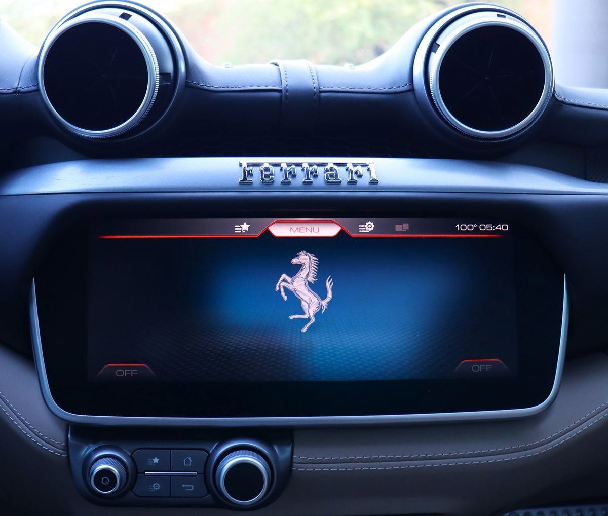 Used 2020 Ferrari Portofino RWD image 50
