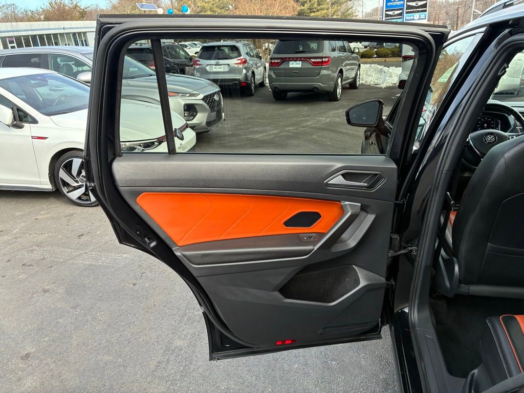 Used 2021 Volkswagen Tiguan SEL Premium R-Line image 45