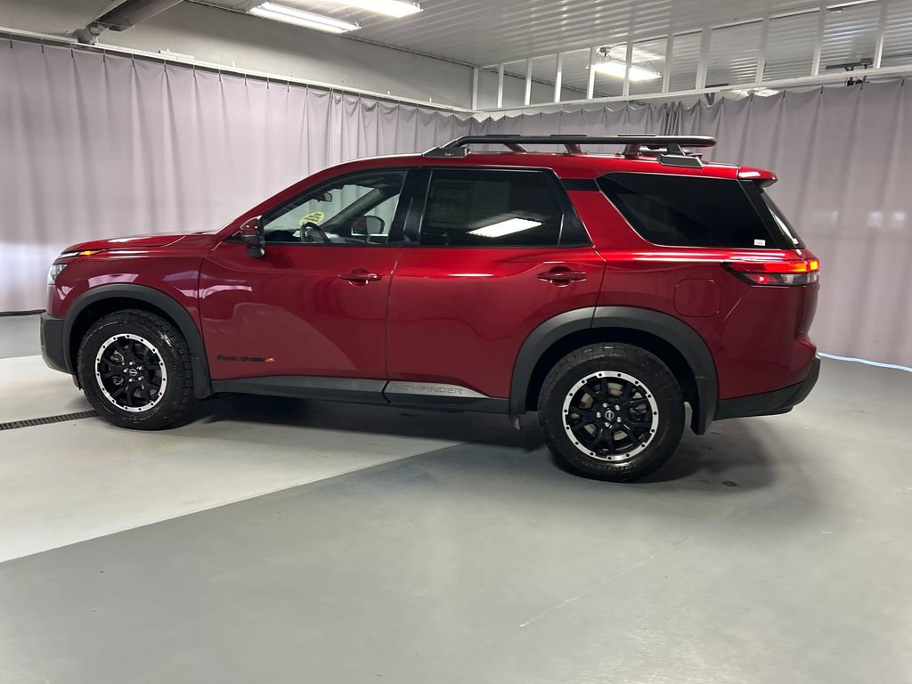 Used 2024 Nissan Pathfinder Rock Creek AWD/4WD image 4