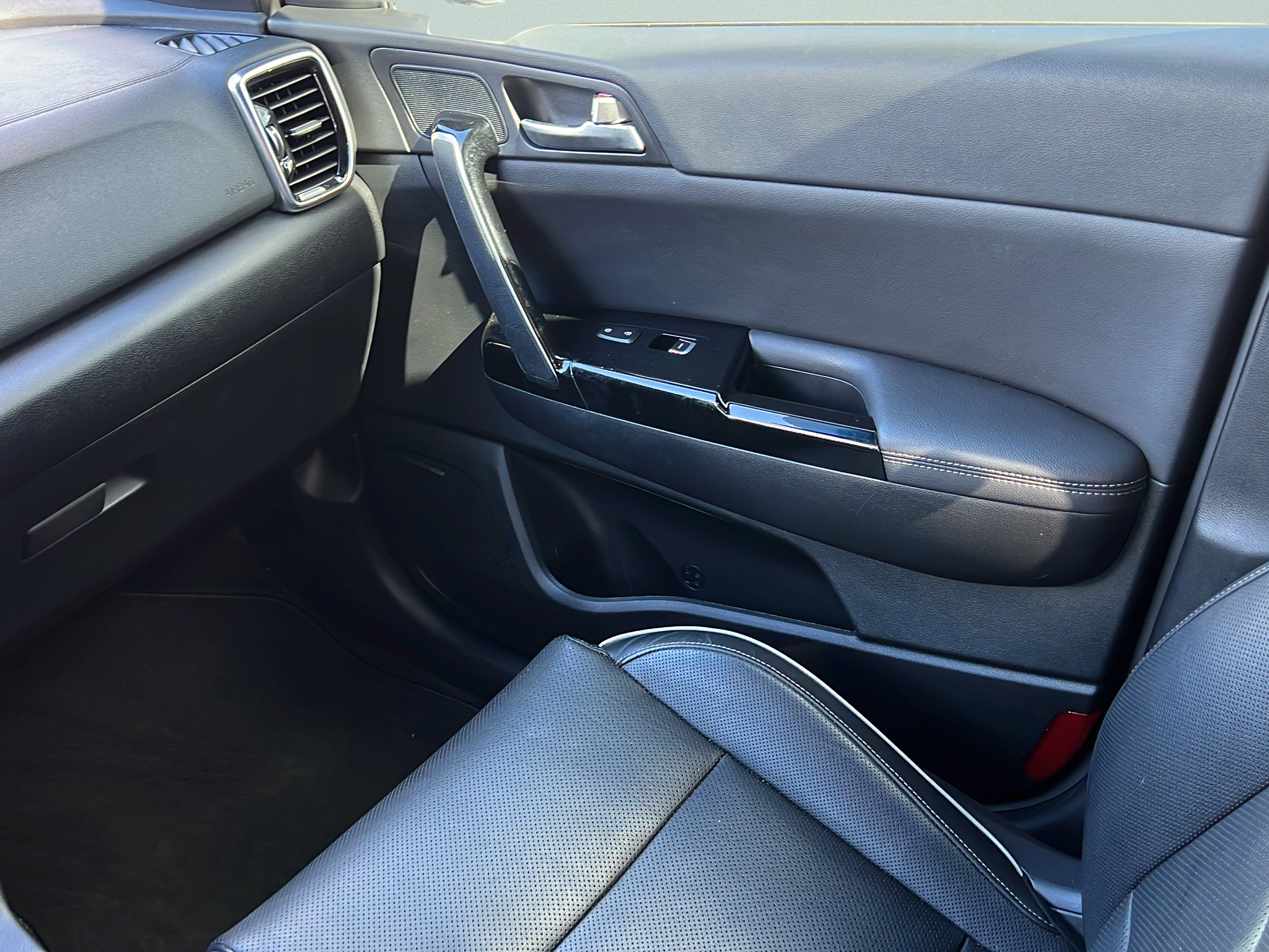 Certified 2022 Kia Sportage SX FWD image 16