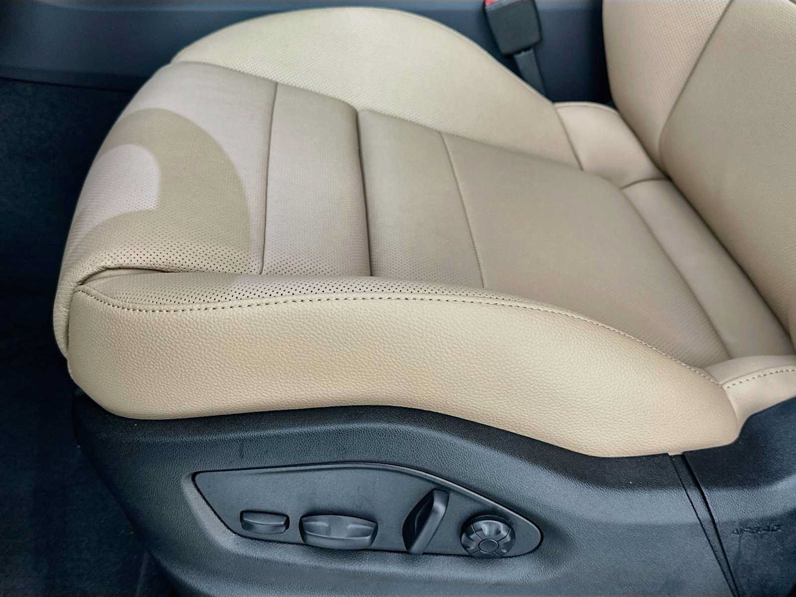 New 2026 Porsche Cayenne S AWD/4WD image 12