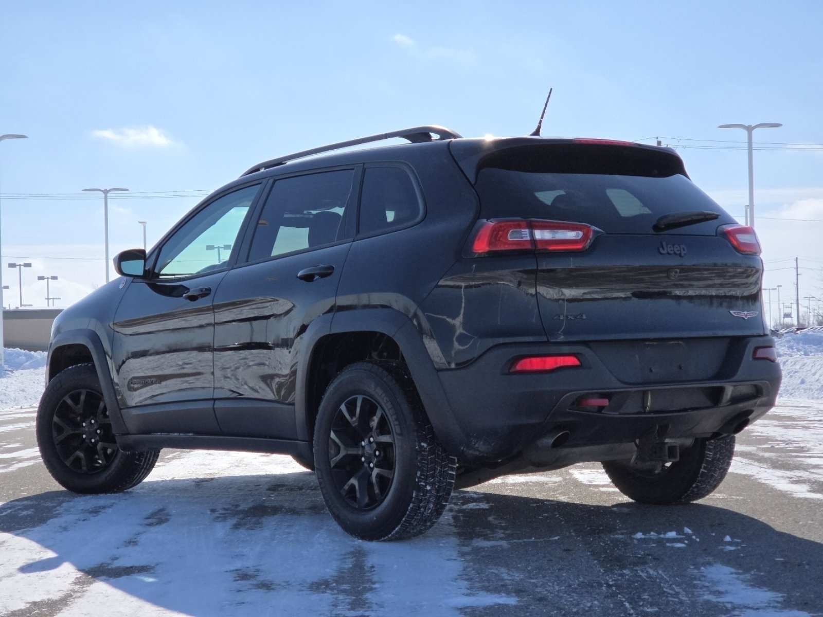 Used 2015 Jeep Cherokee Trailhawk image 14