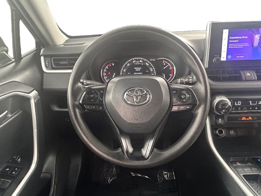 Used 2024 Toyota RAV4 XLE FWD image 20
