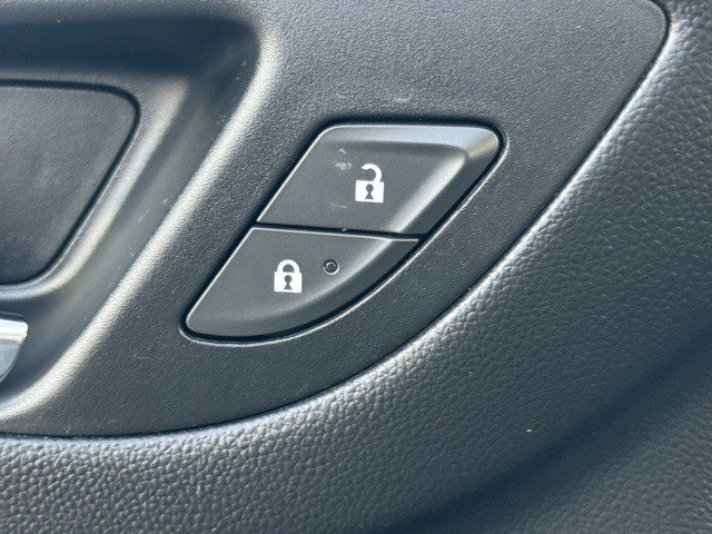 Used 2022 Chevrolet Equinox Premier image 10