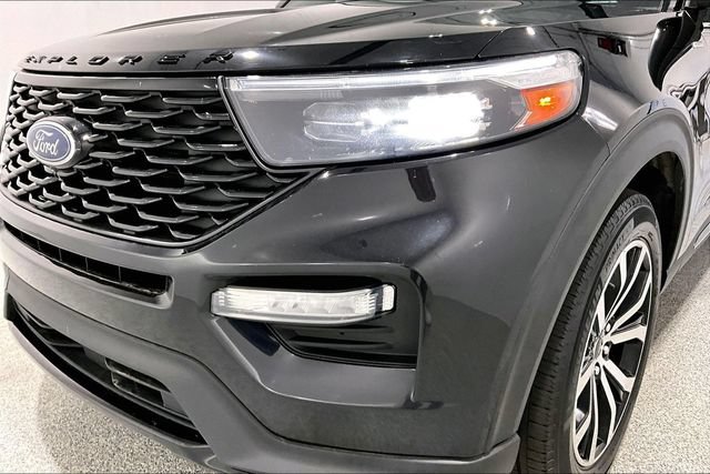 Used 2022 Ford Explorer ST-Line w/ Class IV Trailer Tow Package AWD/4WD image 40