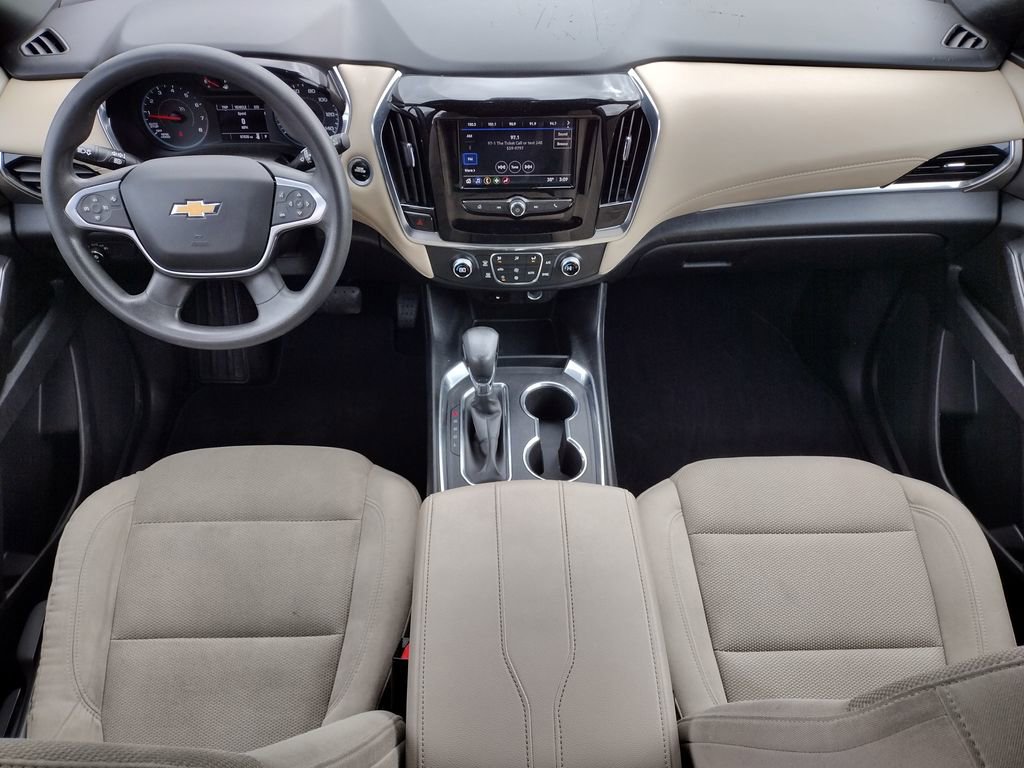 Used 2023 Chevrolet Traverse LS w/ Safety Package image 5