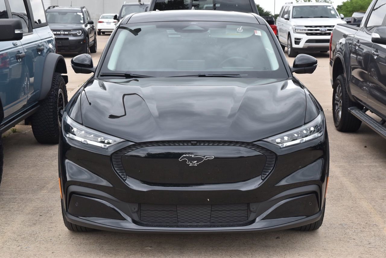 Used 2023 Ford Mustang Mach-E Select image 3