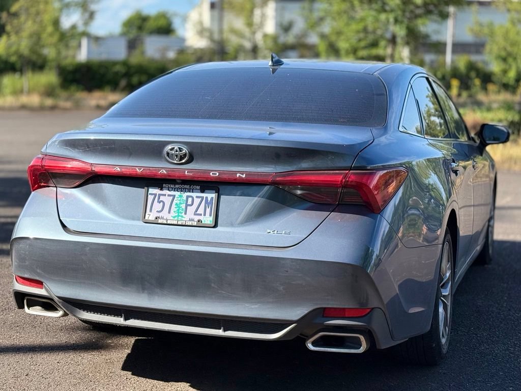 Used 2021 Toyota Avalon XLE FWD image 5