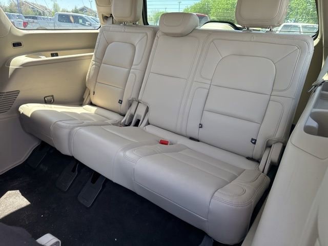 Used 2020 Lincoln Navigator Reserve w/ Luxury Package AWD/4WD image 14