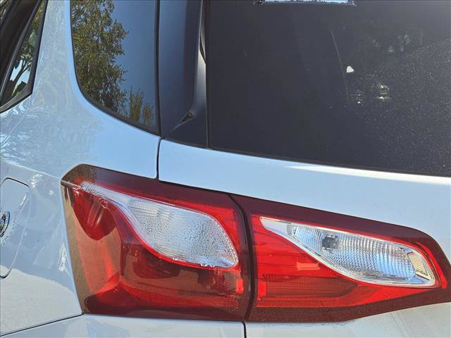 Used 2019 Chevrolet Equinox LS w/ LS Convenience Package FWD image 12