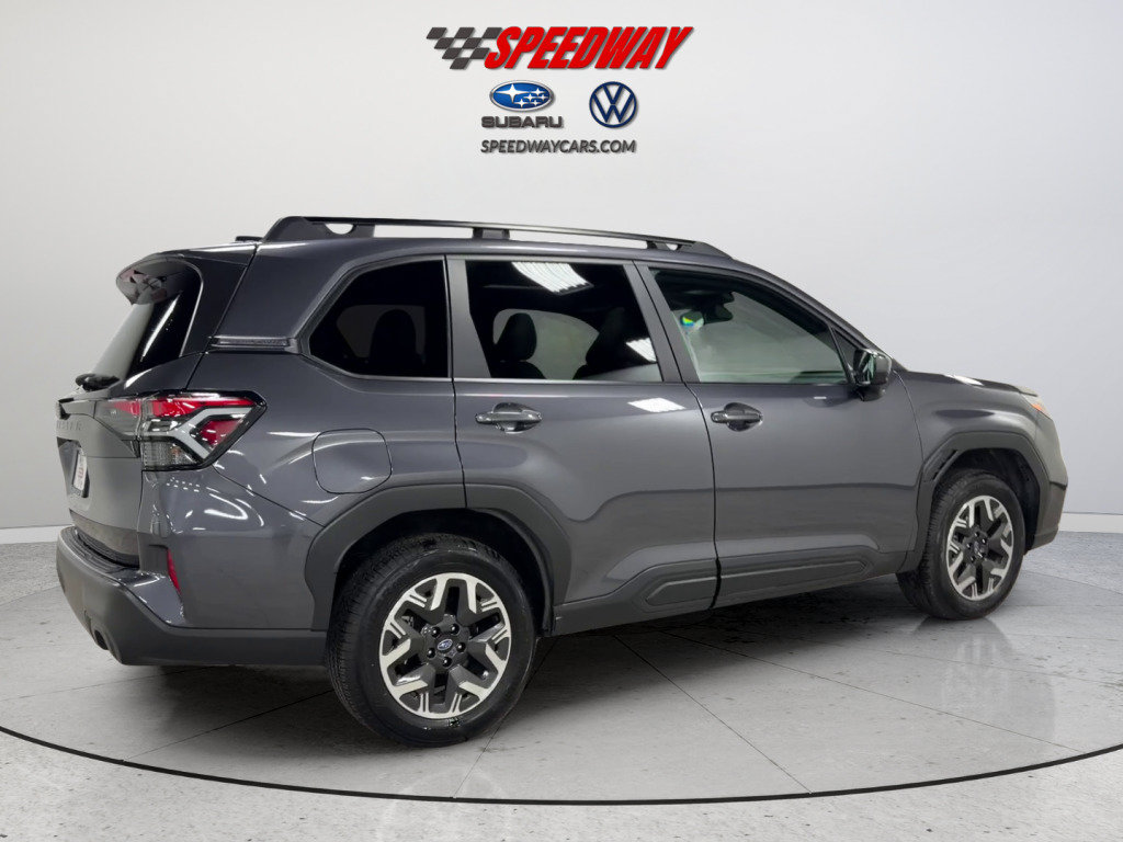 Used 2026 Subaru Forester Premium AWD/4WD image 5