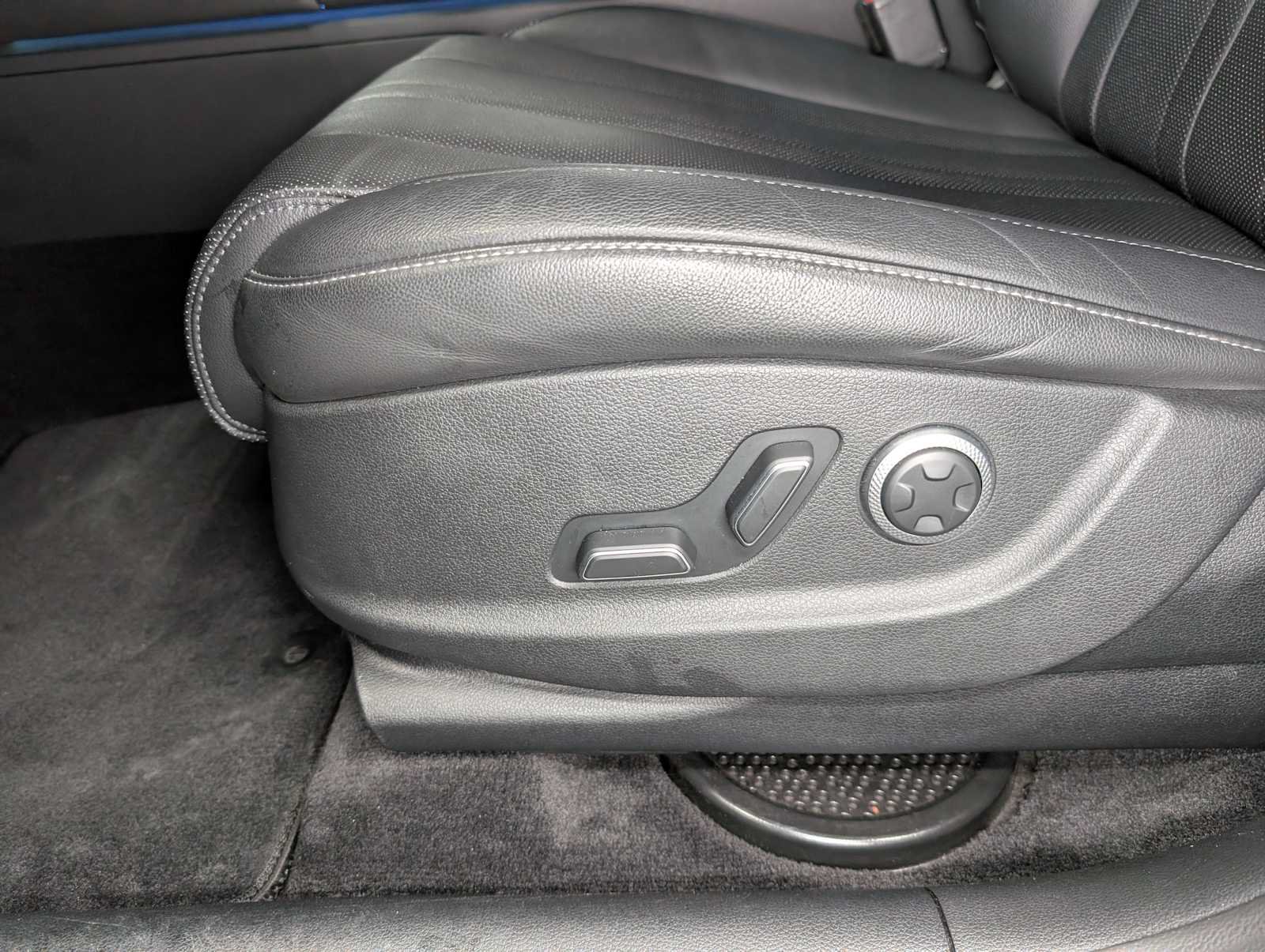 Used 2025 Genesis GV80 2.5T Standard AWD/4WD image 38