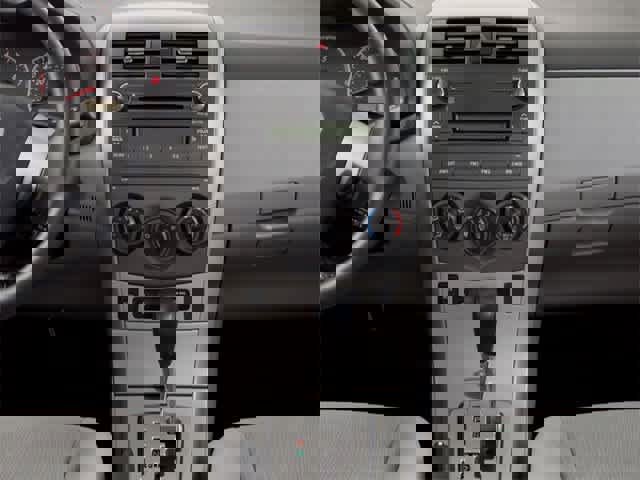 Used 2013 Toyota Corolla LE image 13