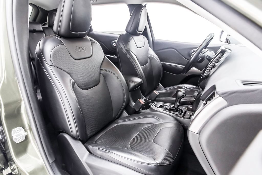Used 2020 Jeep Cherokee Limited AWD/4WD image 31