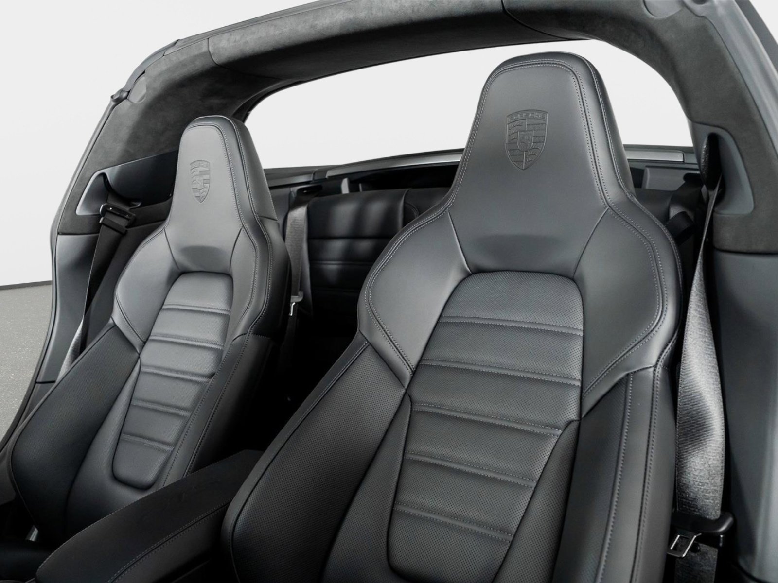 Used 2026 Porsche 911 Targa 4 GTS image 3