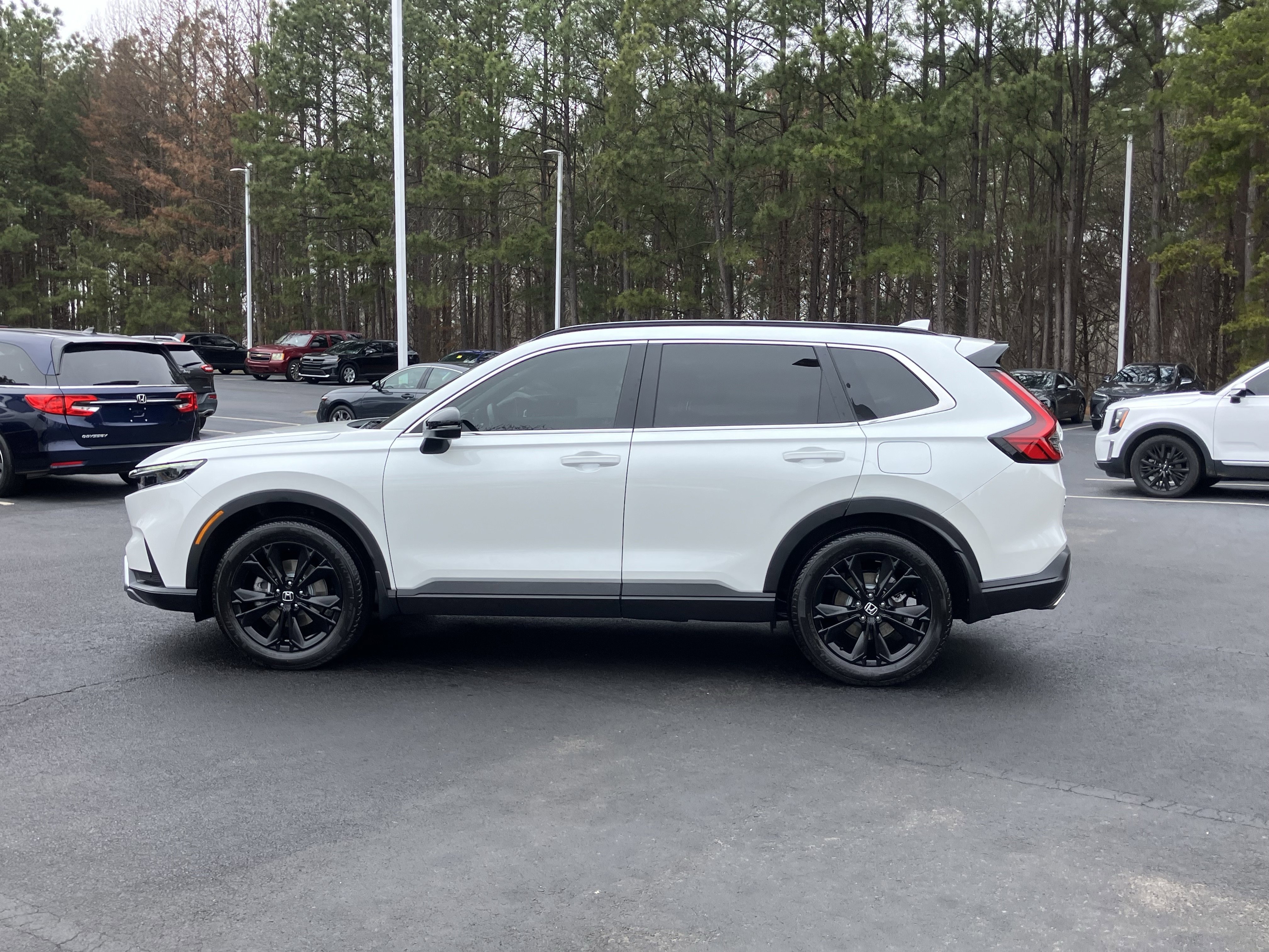 Used 2024 Honda CR-V Sport Touring image 7