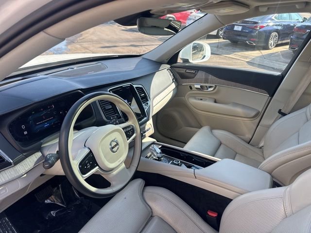 Used 2023 Volvo XC90 B6 Ultimate w/ Protection Package Premier image 16