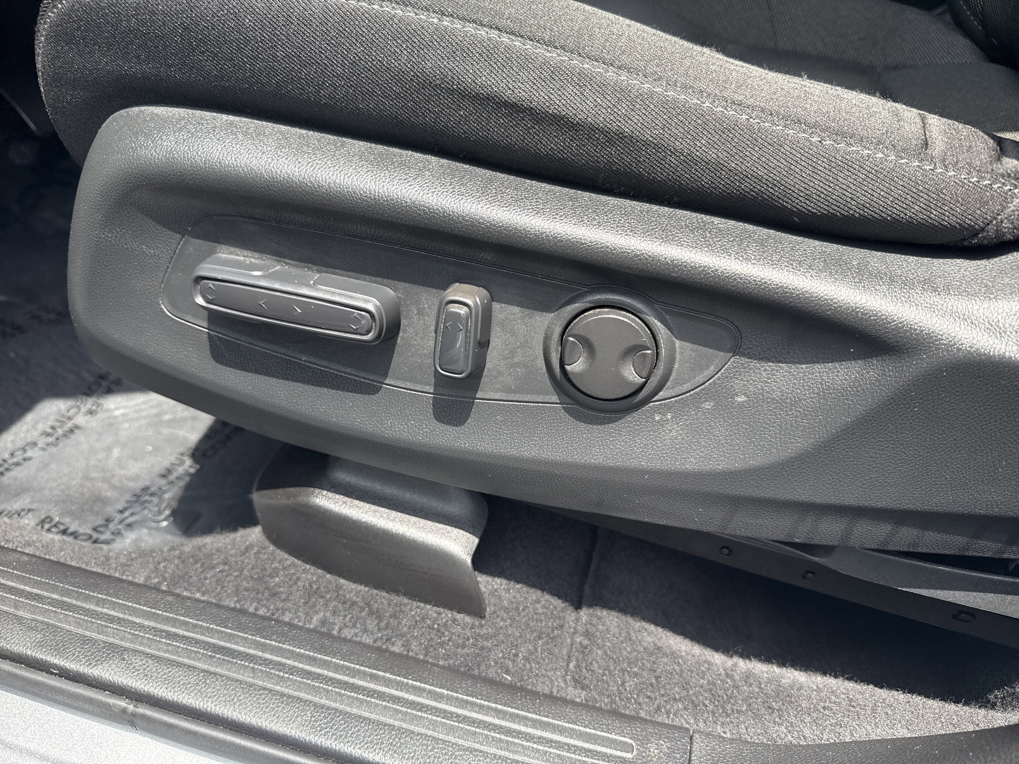 Used 2023 Honda CR-V EX image 11
