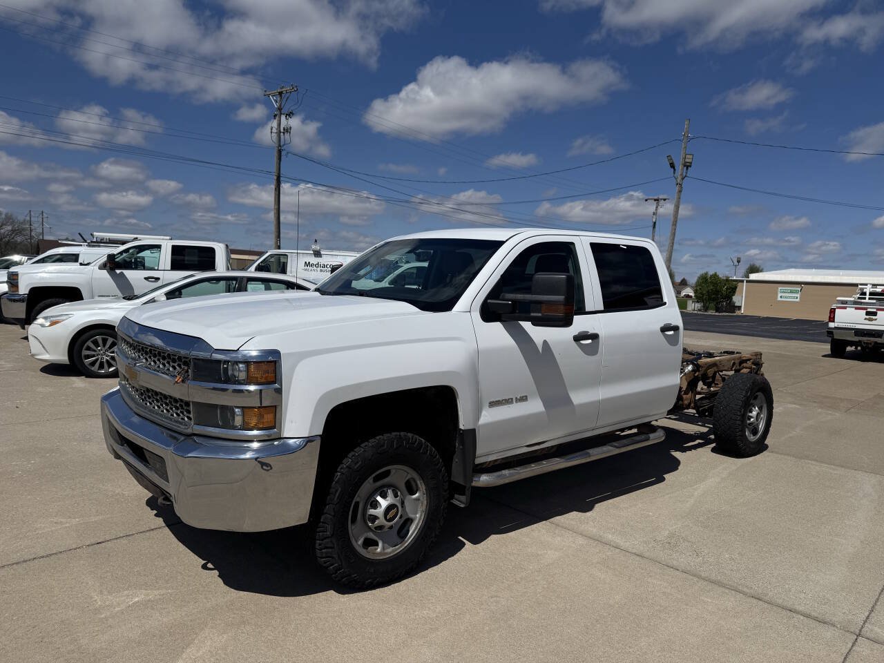 Used 2019 Chevrolet Silverado 2500 W/T AWD/4WD image 2
