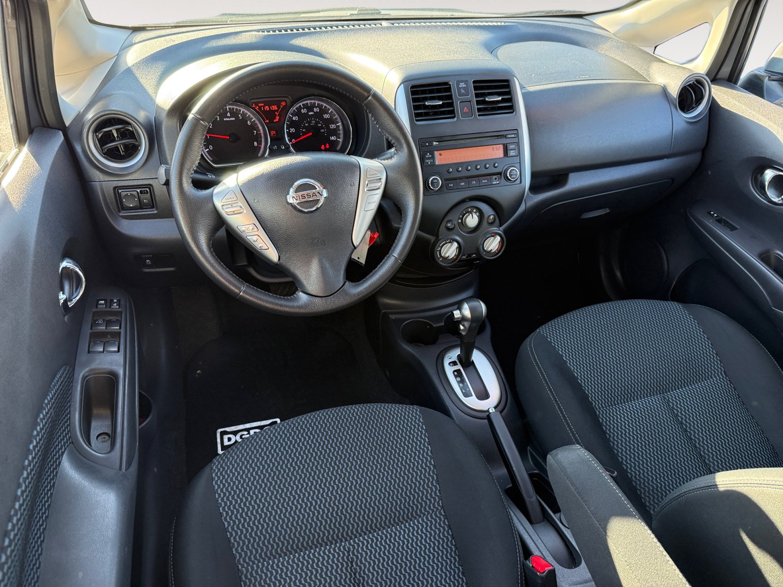 Used 2014 Nissan Versa Note SV FWD image 15