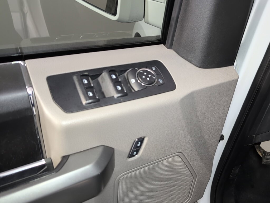 Used 2017 Ford F150 XLT AWD/4WD image 10
