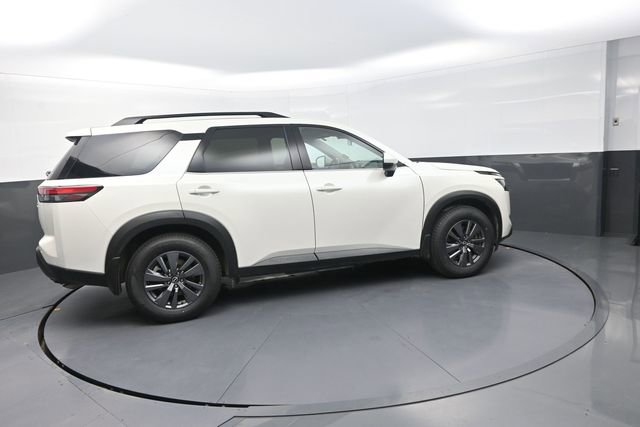 Used 2023 Nissan Pathfinder SV AWD/4WD image 44