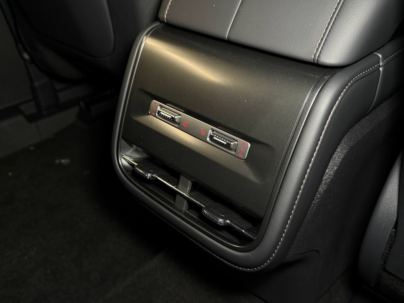 New 2026 Lincoln Nautilus Premier w/ Equipment Group 102A AWD/4WD image 16