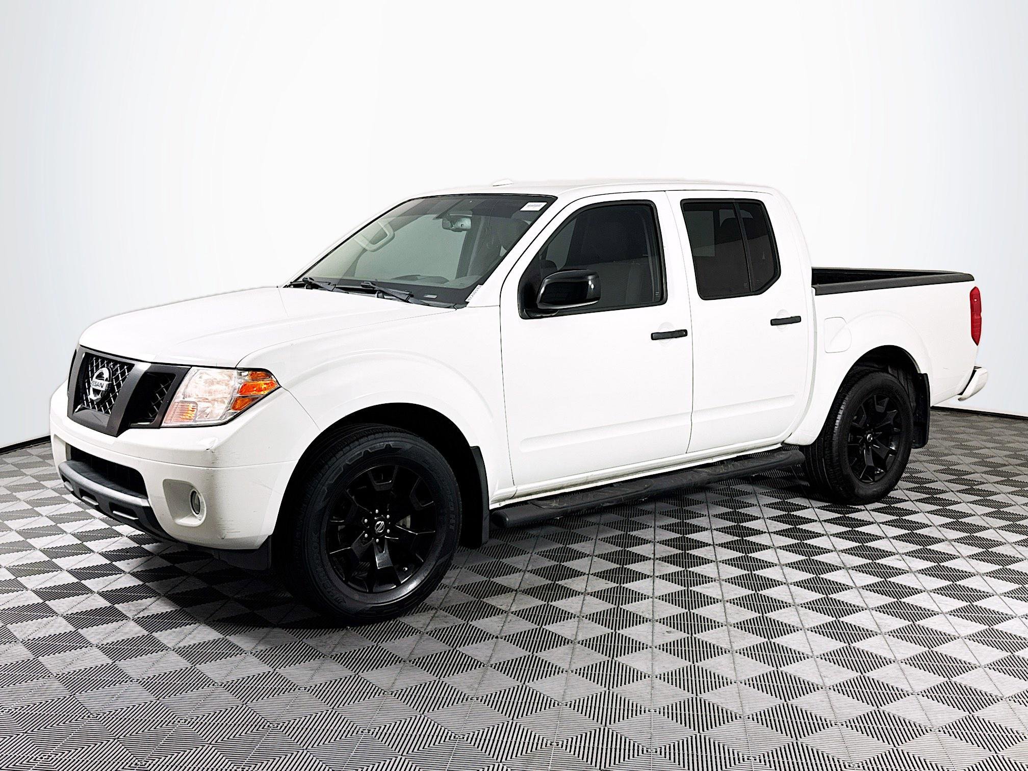 Used 2018 Nissan Frontier SV w/ Value Truck Package RWD image 4