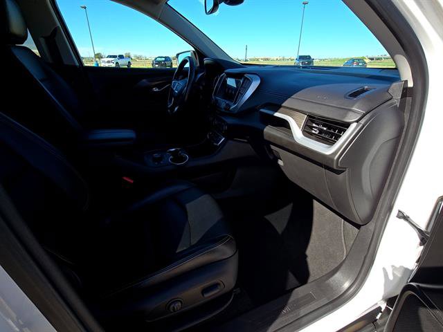 Used 2022 GMC Terrain SLT w/ Elevation Edition image 12