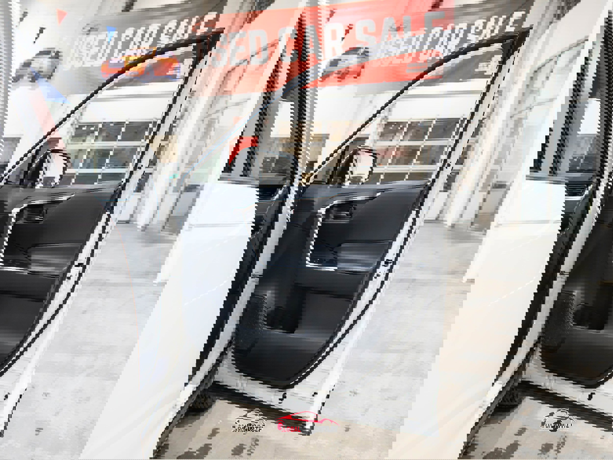 Used 2020 Toyota RAV4 LE image 38