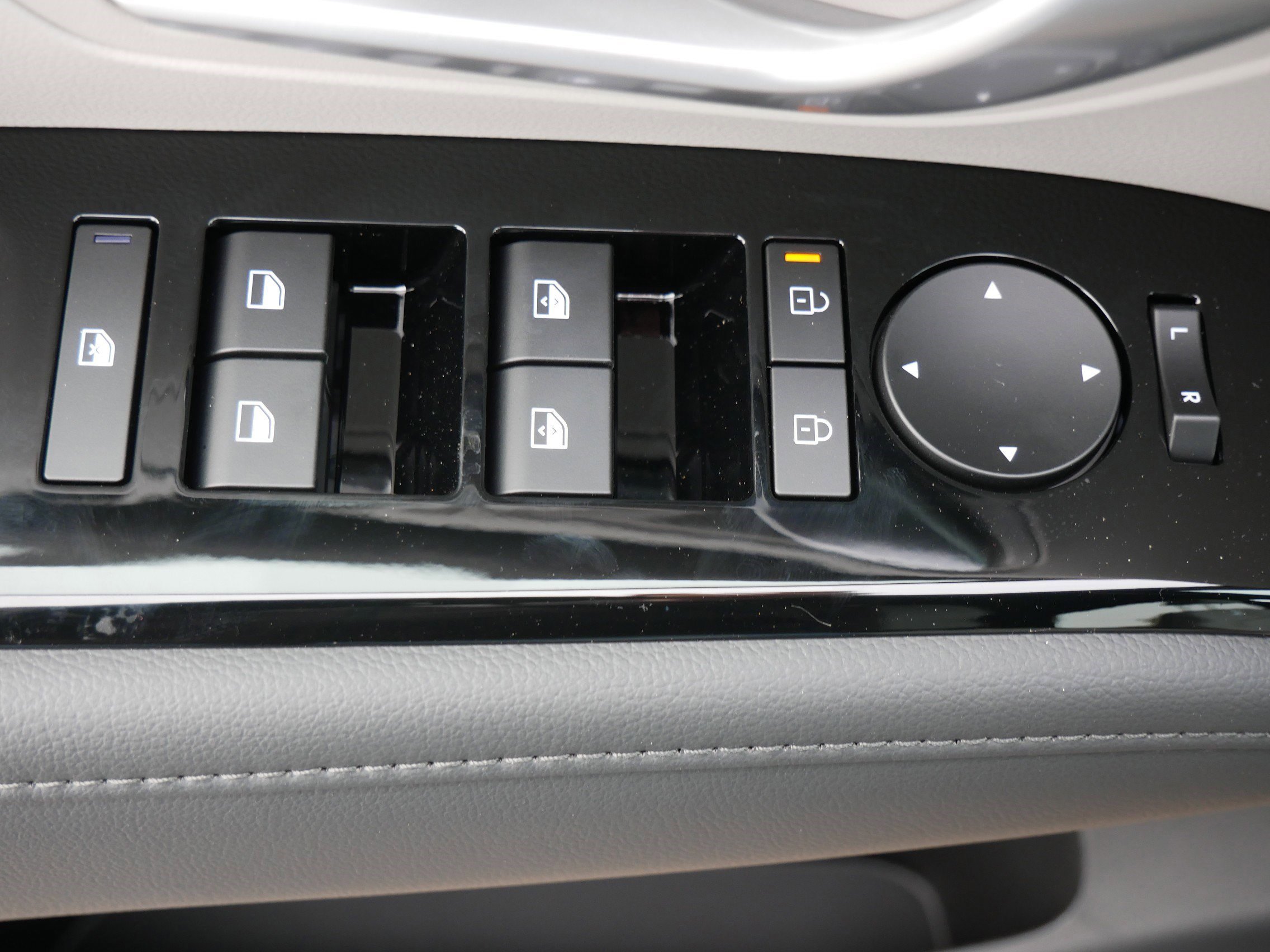 New 2026 Hyundai Tucson Limited image 12