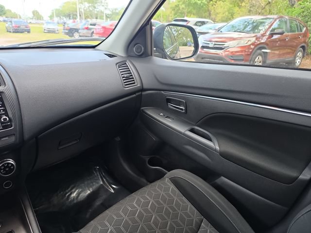 Used 2025 Mitsubishi Outlander Sport ES AWD/4WD image 10