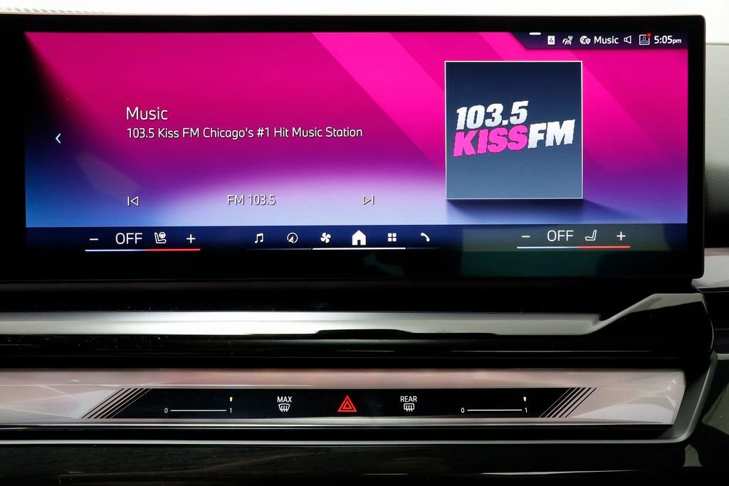 Used 2025 BMW i5 xDrive40 w/ Premium Package image 10