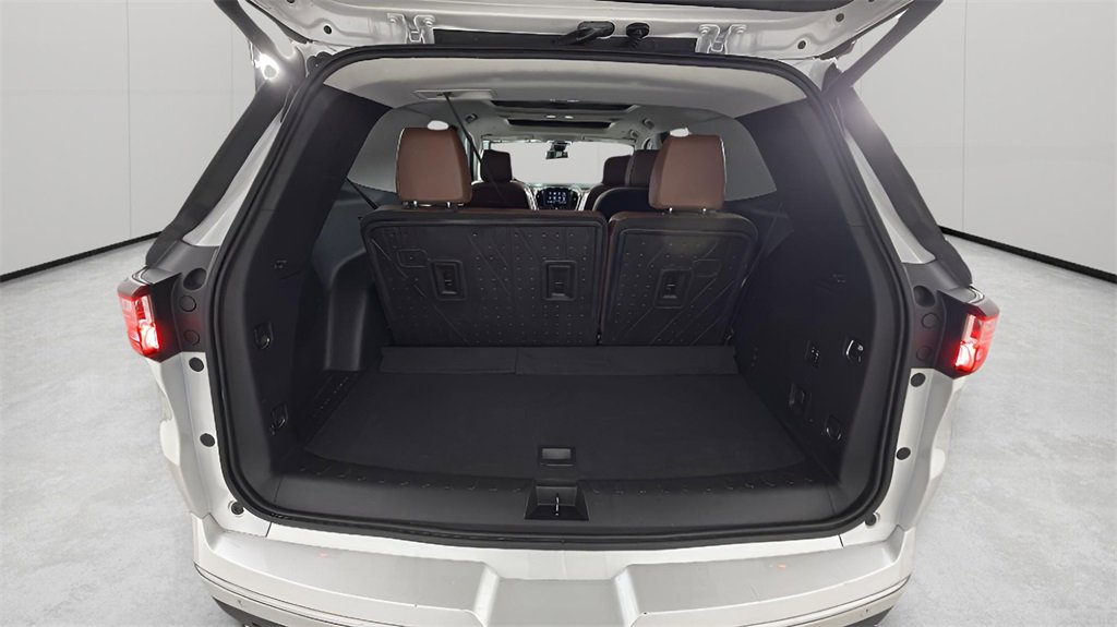Used 2021 Chevrolet Traverse High Country w/ LPO, 'HIT The Road' Package image 36