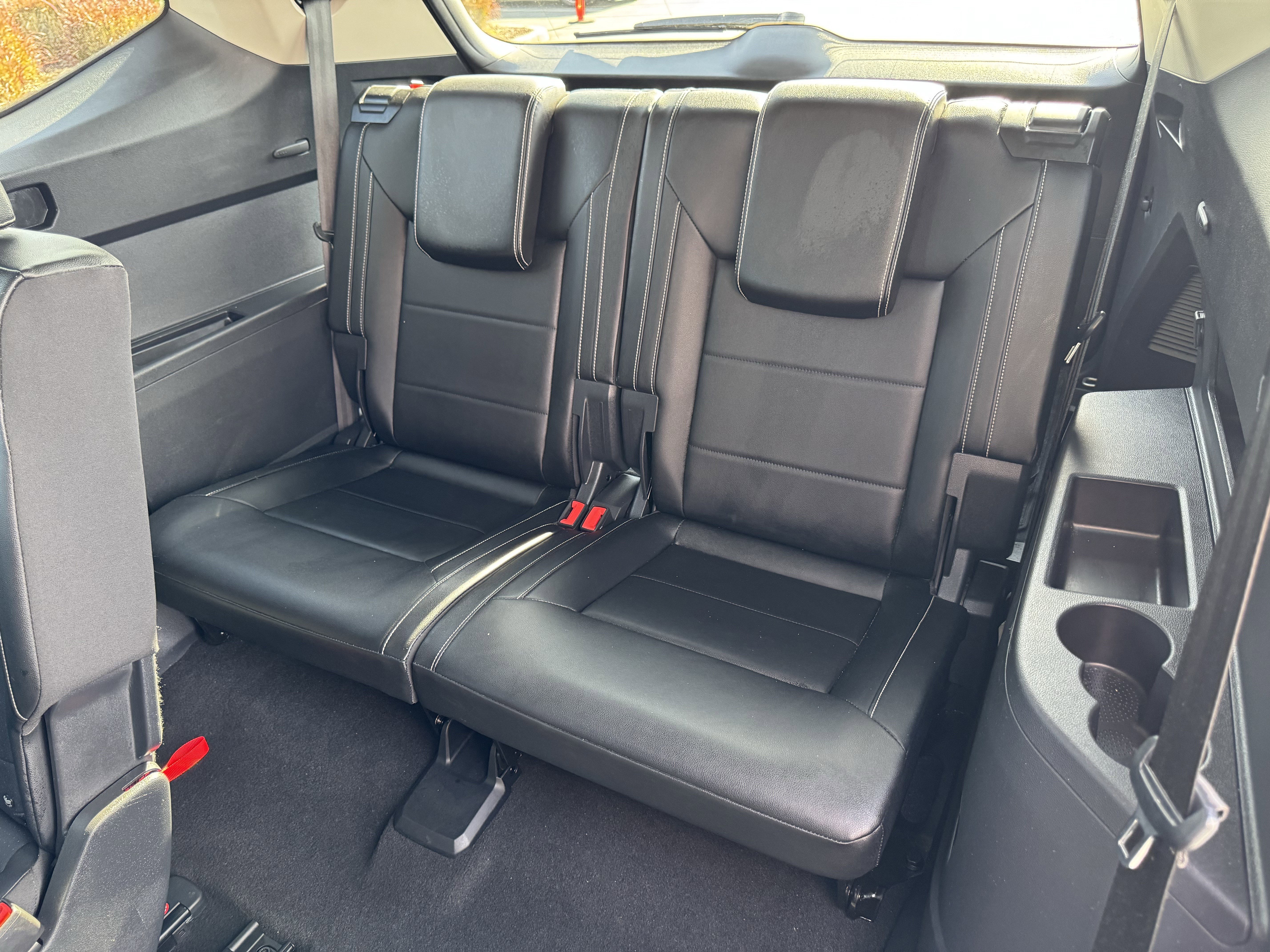 Certified 2022 Volkswagen Atlas SE w/ Panoramic Sunroof Package AWD/4WD image 35