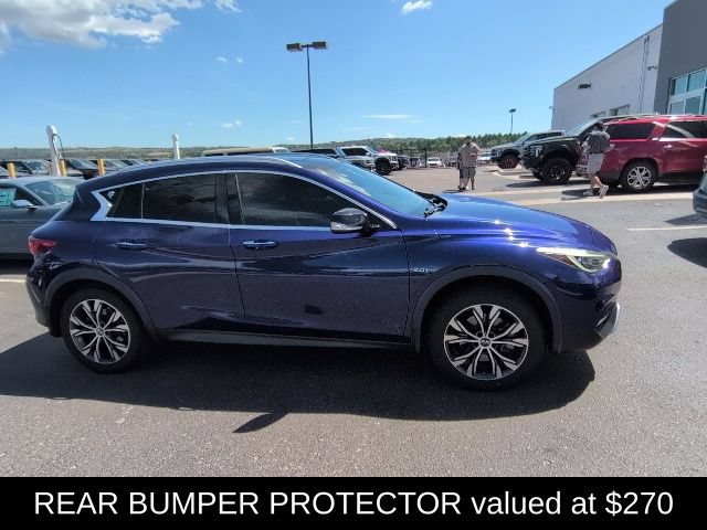 Used 2017 INFINITI QX30 Premium w/ Navigation Package AWD/4WD image 4
