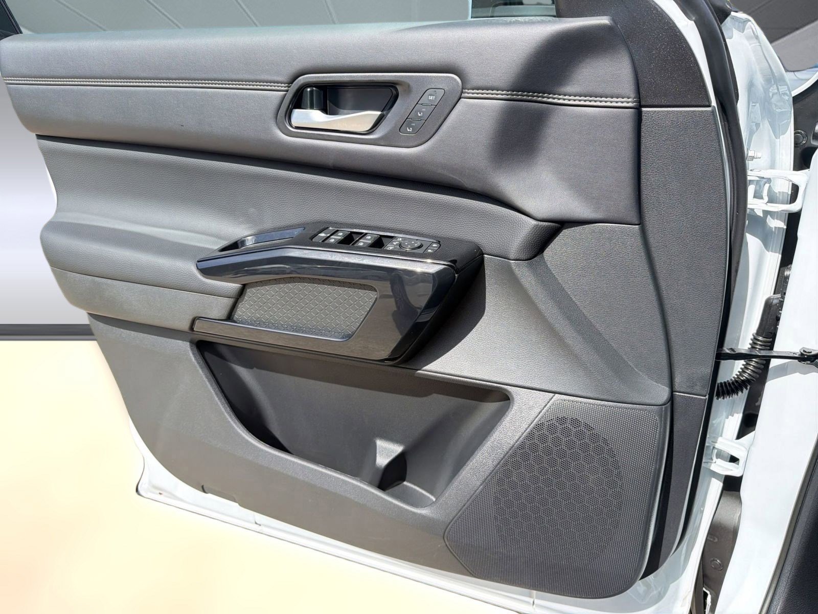 New 2026 Nissan Pathfinder Platinum image 21