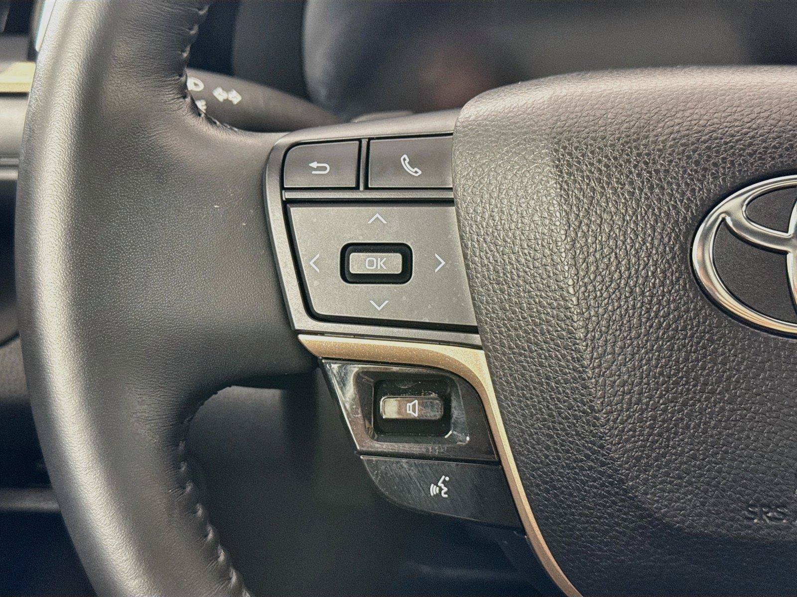 Certified 2023 Toyota Crown Platinum AWD/4WD image 18