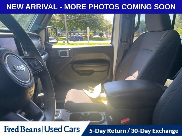 Used 2023 Jeep Gladiator Sport AWD/4WD image 11