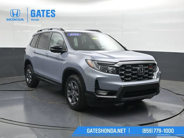 Certified 2025 Honda Passport TrailSport image 4