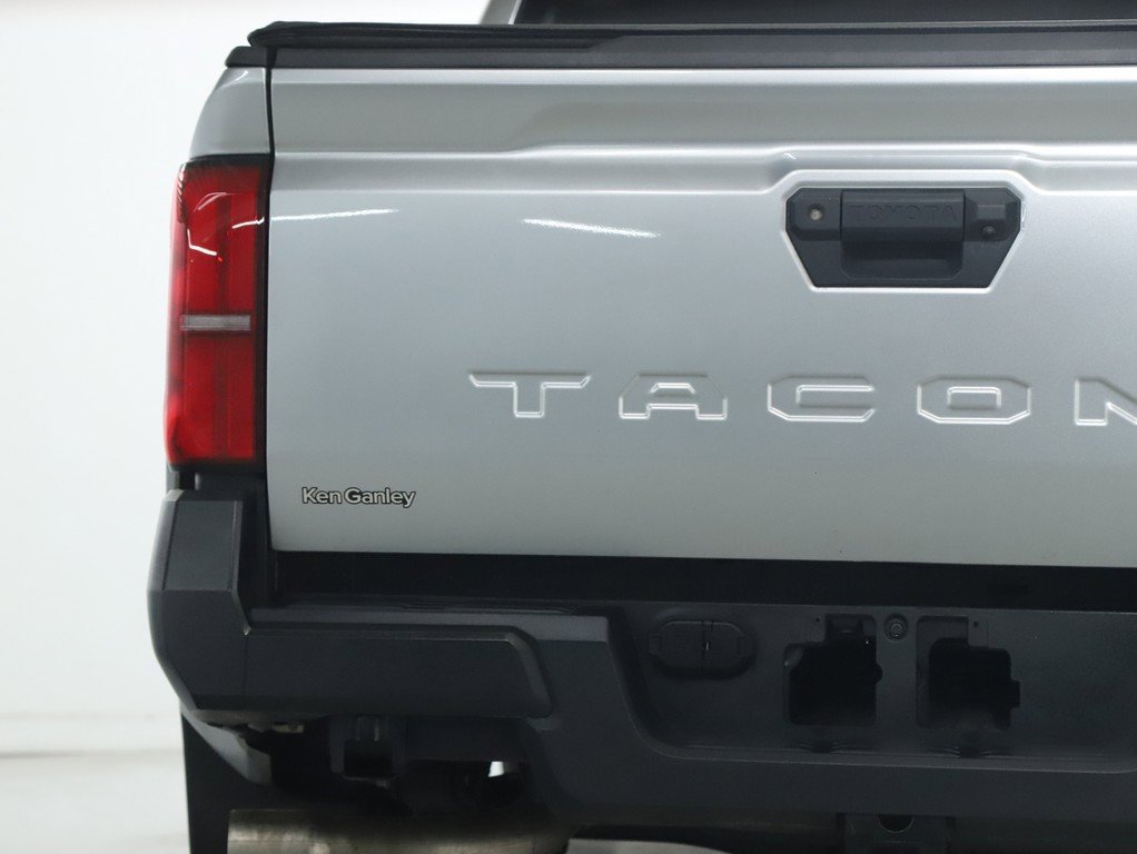 Used 2024 Toyota Tacoma SR image 43