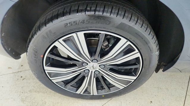 Used 2023 Volvo XC60 B5 Plus w/ Climate Package image 55