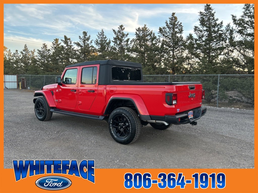 Used 2023 Jeep Gladiator Overland image 4