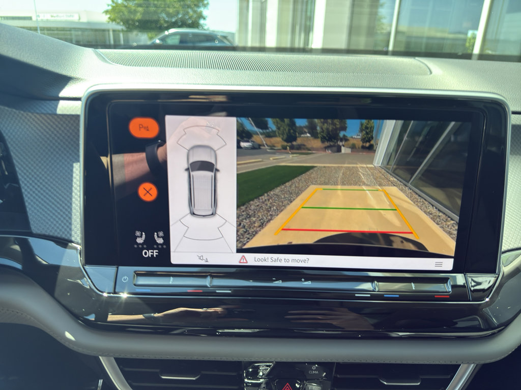 New 2025 Volkswagen Atlas Peak Edition SE image 13