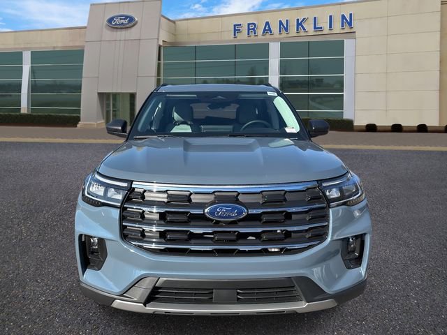 New 2026 Ford Explorer Active w/ Active Comfort Package AWD/4WD image 2