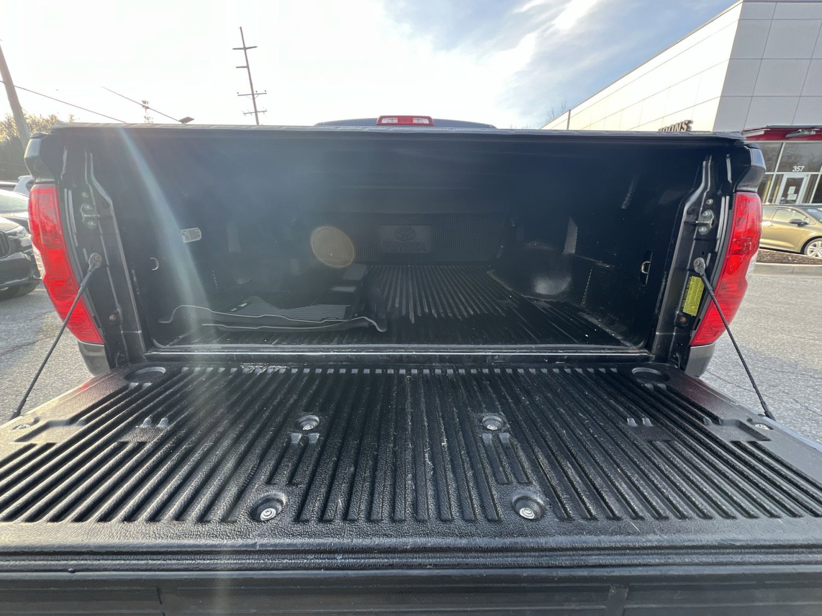 Used 2015 Toyota Tundra SR5 image 22