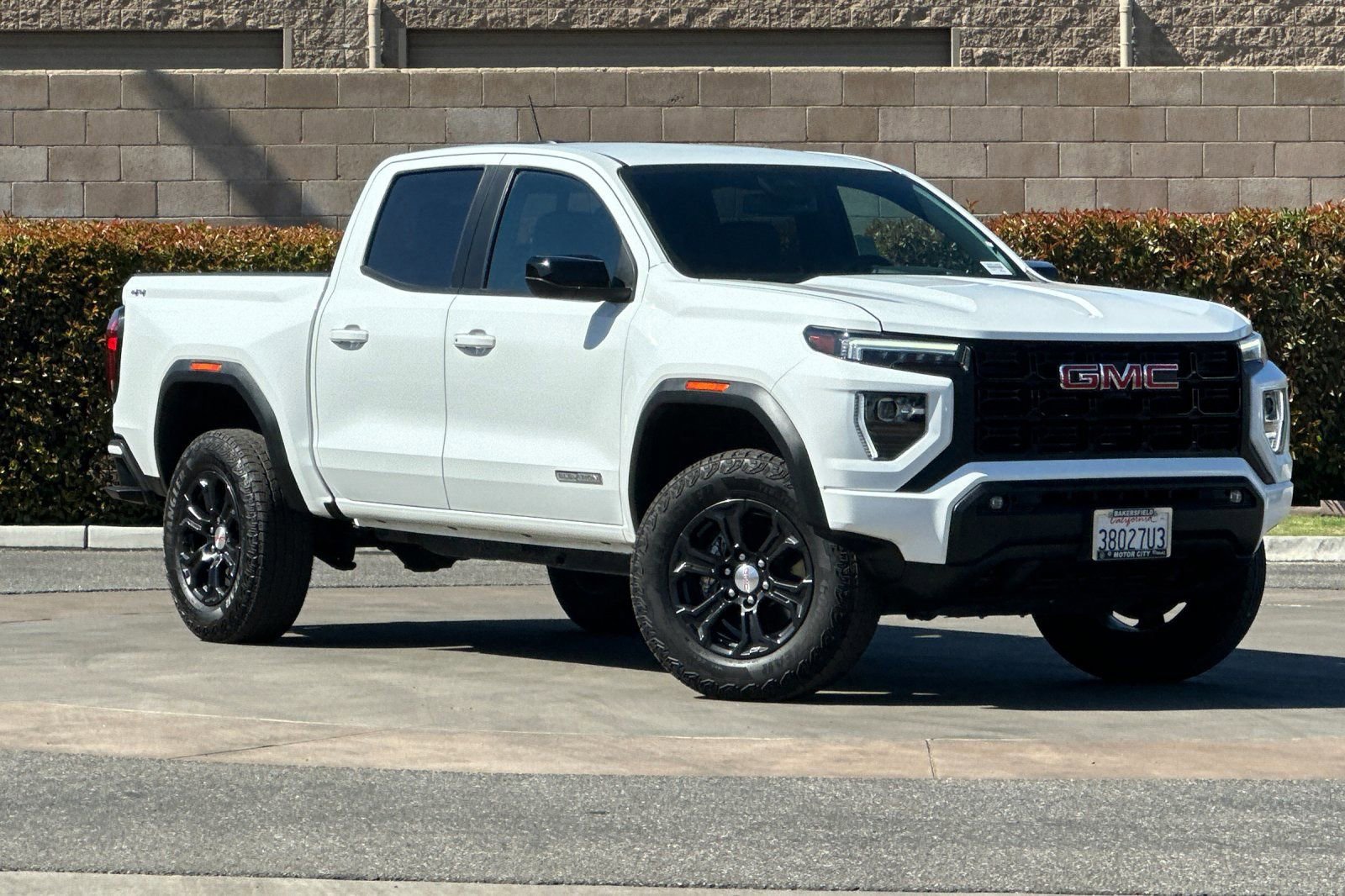 Used 2023 GMC Canyon Elevation w/ Convenience Package AWD/4WD image 2