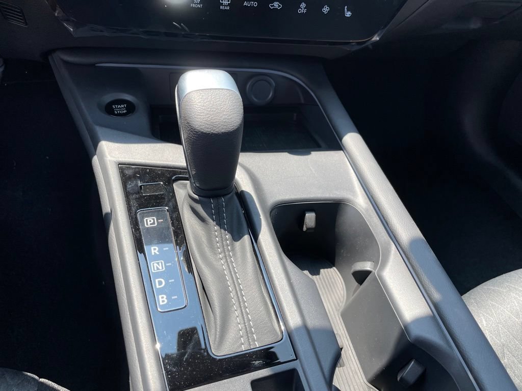 New 2026 Nissan Sentra SV w/ SV Convenience Package FWD image 17