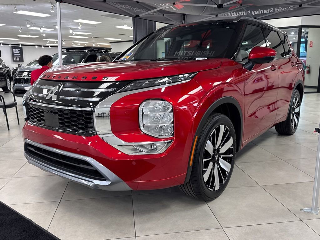 New 2026 Mitsubishi Outlander SEL FWD image 3