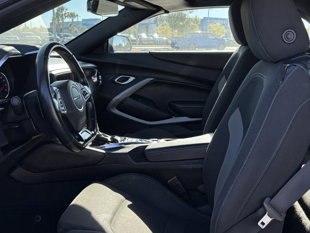 Used 2020 Chevrolet Camaro LT image 12